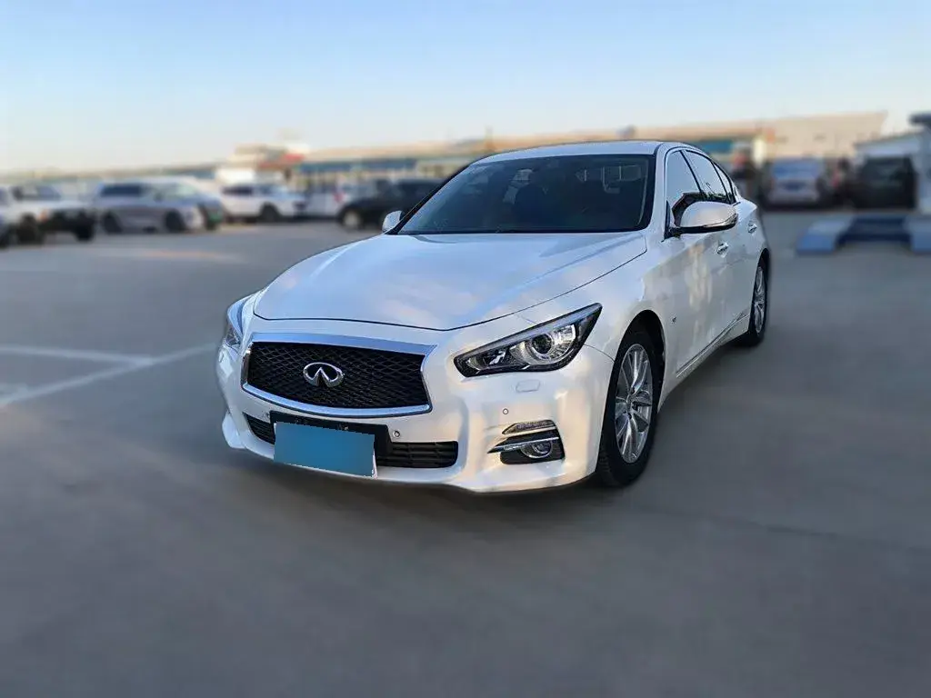 2014 Infiniti Q50 3.7L 351HP V6 7AT