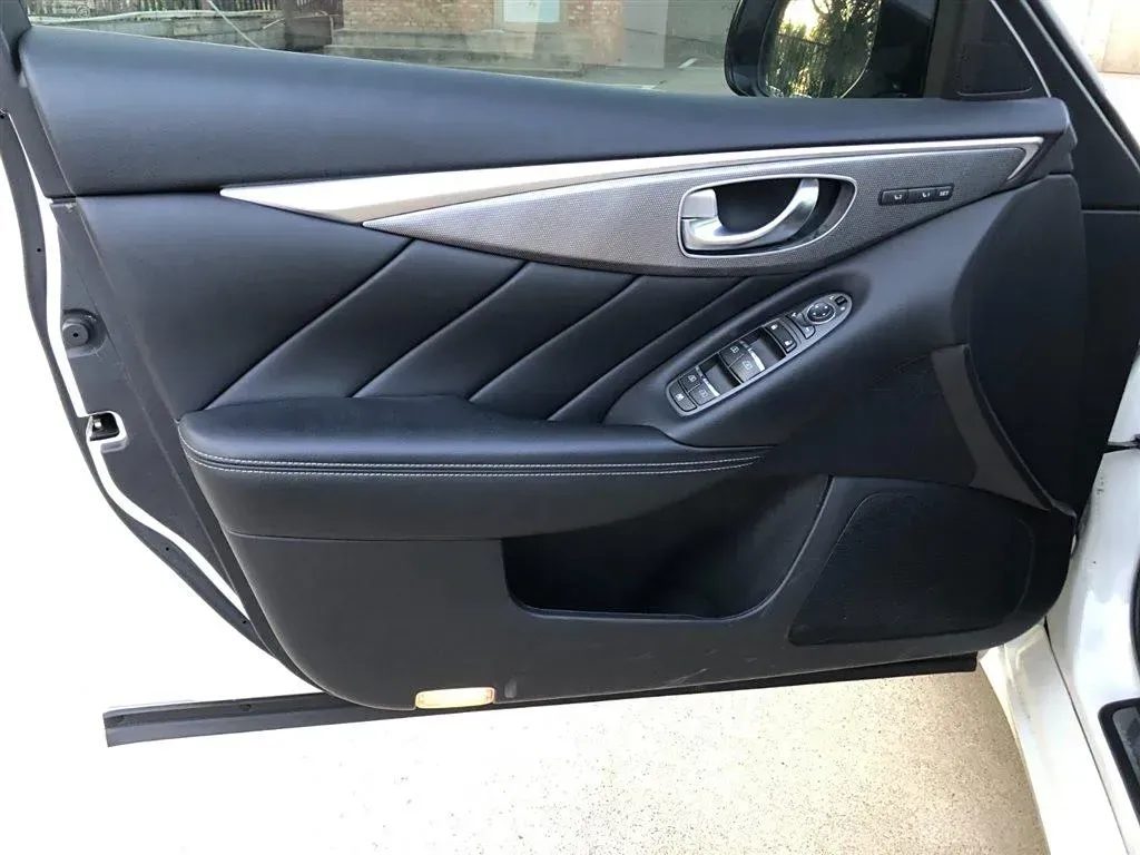 2014 Infiniti Q50 3.7L 351HP V6 7AT,autocango,china used car exporter,china ev exporter,chinese used car exporter,chinese used ev exporter