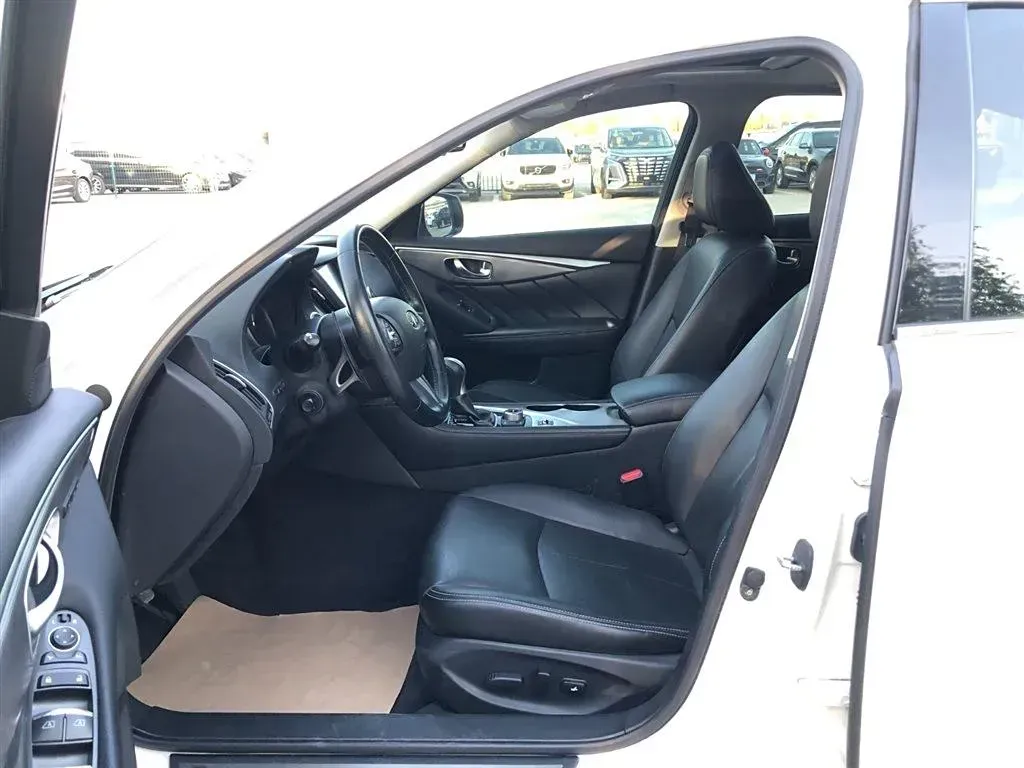 2014 Infiniti Q50 3.7L 351HP V6 7AT,autocango,china used car exporter,china ev exporter,chinese used car exporter,chinese used ev exporter