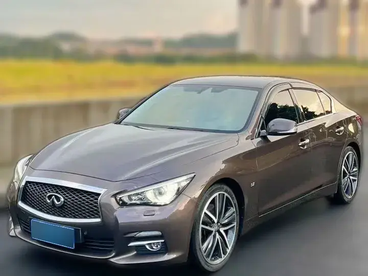 2014 Infiniti Q50 3.7L 351HP V6 7AT
