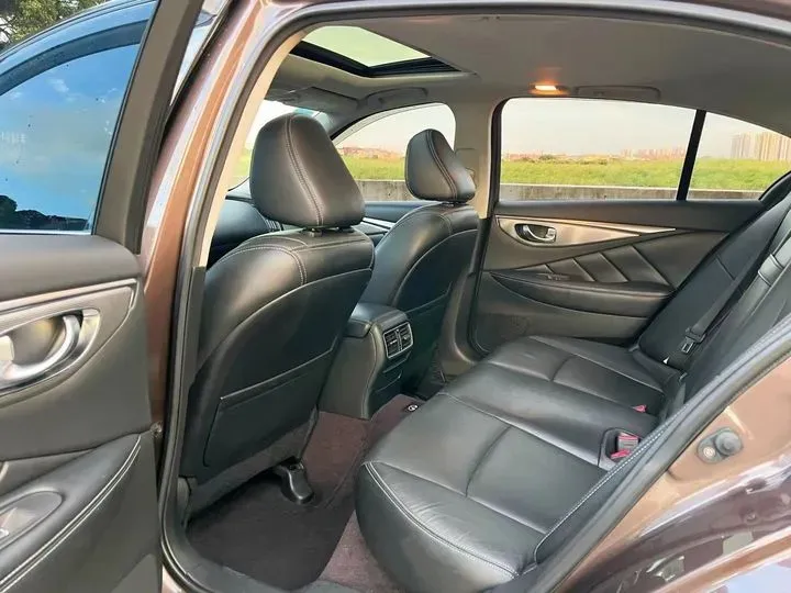 2014 Infiniti Q50 3.7L 351HP V6 7AT,autocango,china used car exporter,china ev exporter,chinese used car exporter,chinese used ev exporter