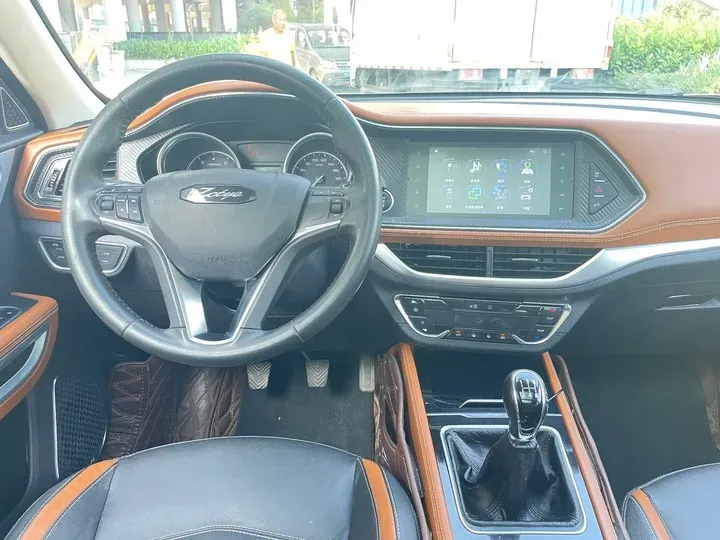 2017 Zotye T300 1.5L 112HP L4 5MT,autocango,china used car exporter,china ev exporter,chinese used car exporter,chinese used ev exporter