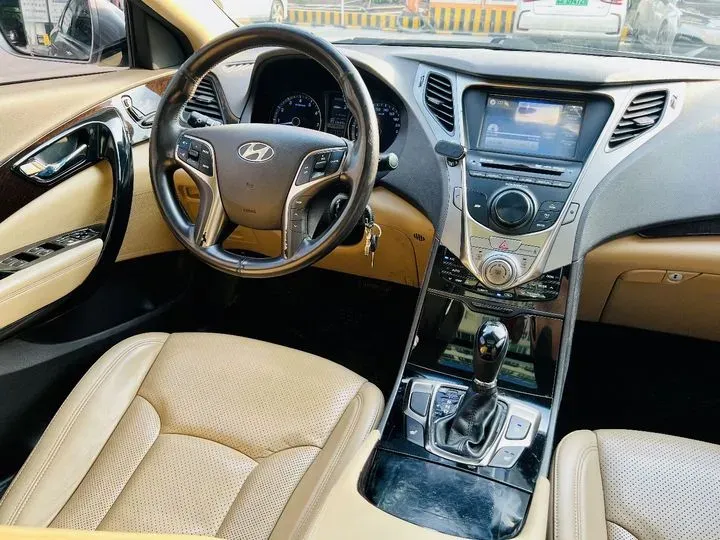 2011 Hyundai Azera 2.4L 180HP L4 6AT,autocango,china used car exporter,china ev exporter,chinese used car exporter,chinese used ev exporter
