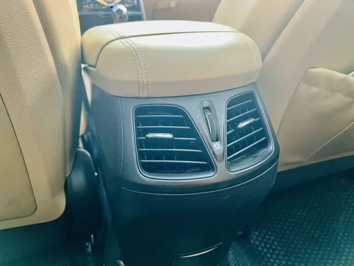 2011 Hyundai Azera 2.4L 180HP L4 6AT,autocango,china used car exporter,china ev exporter,chinese used car exporter,chinese used ev exporter