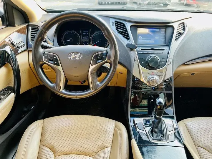 2011 Hyundai Azera 2.4L 180HP L4 6AT,autocango,china used car exporter,china ev exporter,chinese used car exporter,chinese used ev exporter