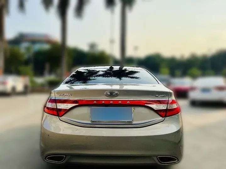 2011 Hyundai Azera 2.4L 180HP L4 6AT,autocango,china used car exporter,china ev exporter,chinese used car exporter,chinese used ev exporter