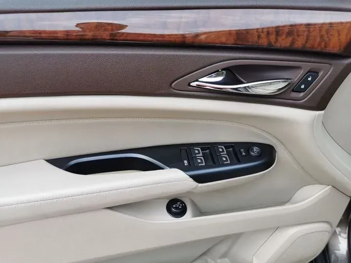 2014 Cadillac SRX 3.0L 271HP V6 6AT,autocango,china used car exporter,china ev exporter,chinese used car exporter,chinese used ev exporter