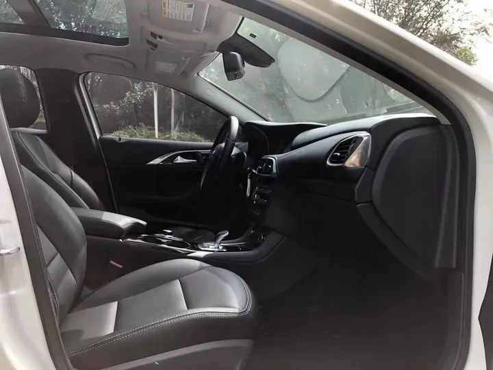 2017 Infiniti QX30 2.0T 211HP L4 7DCT,autocango,china used car exporter,china ev exporter,chinese used car exporter,chinese used ev exporter