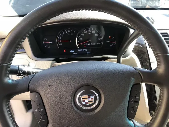 2008 Cadillac SRX 4.6L 320HP V8 6AT,autocango,china used car exporter,china ev exporter,chinese used car exporter,chinese used ev exporter