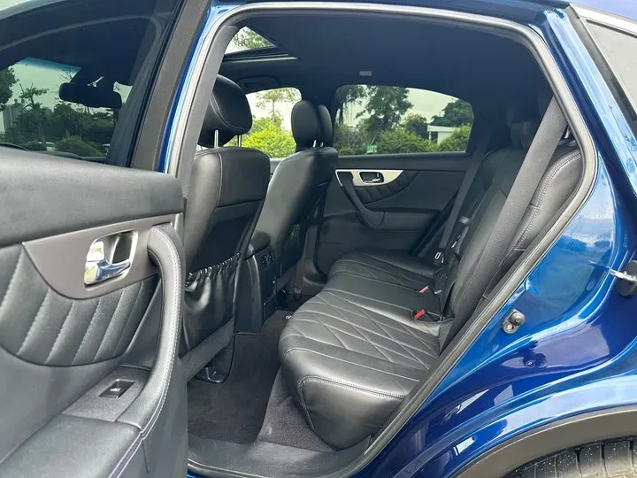 2015 Infiniti QX70 3.7L 351HP V6 7AT,autocango,china used car exporter,china ev exporter,chinese used car exporter,chinese used ev exporter