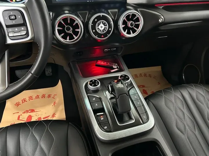 2021 Tank 300 2.0T 227HP L4 8AT,autocango,china used car exporter,china ev exporter,chinese used car exporter,chinese used ev exporter