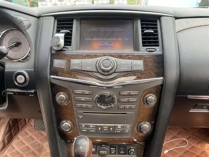 2013 Infiniti QX80 5.6L 398HP V8 7AT,autocango,china used car exporter,china ev exporter,chinese used car exporter,chinese used ev exporter