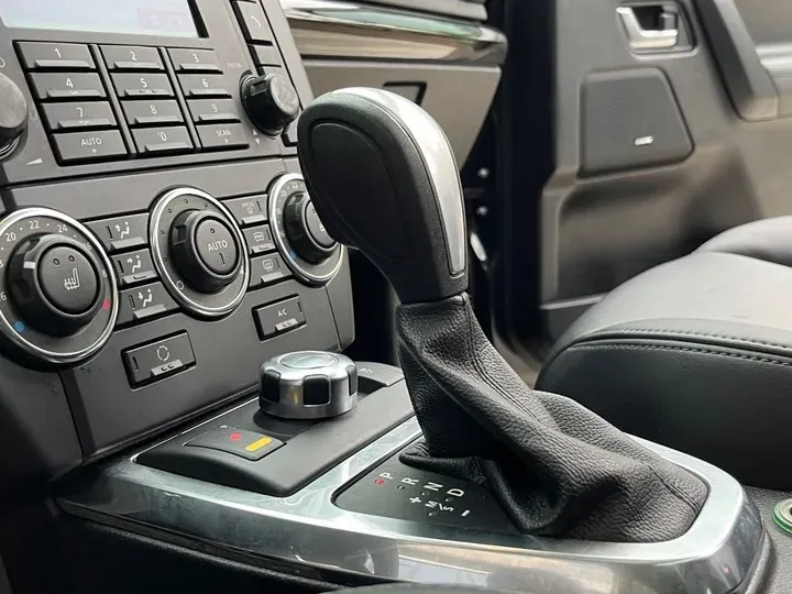 2012 Land Rover Freelander 2 2.2T 190HP L4 6AT,autocango,china used car exporter,china ev exporter,chinese used car exporter,chinese used ev exporter