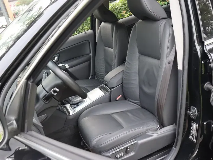 2014 Volvo XC Classic 2.5T 209HP L5 5AT,autocango,china used car exporter,china ev exporter,chinese used car exporter,chinese used ev exporter