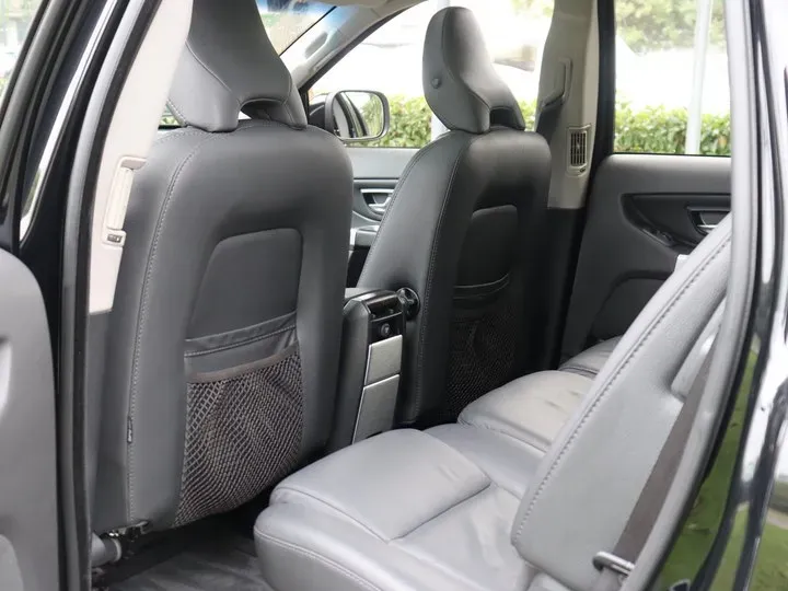 2014 Volvo XC Classic 2.5T 209HP L5 5AT,autocango,china used car exporter,china ev exporter,chinese used car exporter,chinese used ev exporter