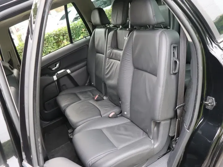 2014 Volvo XC Classic 2.5T 209HP L5 5AT,autocango,china used car exporter,china ev exporter,chinese used car exporter,chinese used ev exporter