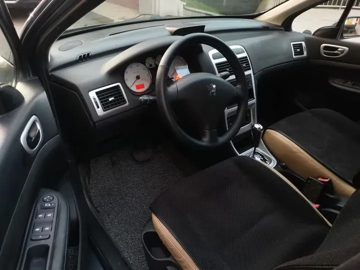 2010 Peugeot 307 1.6L 106HP L4 4AT,autocango,china used car exporter,china ev exporter,chinese used car exporter,chinese used ev exporter