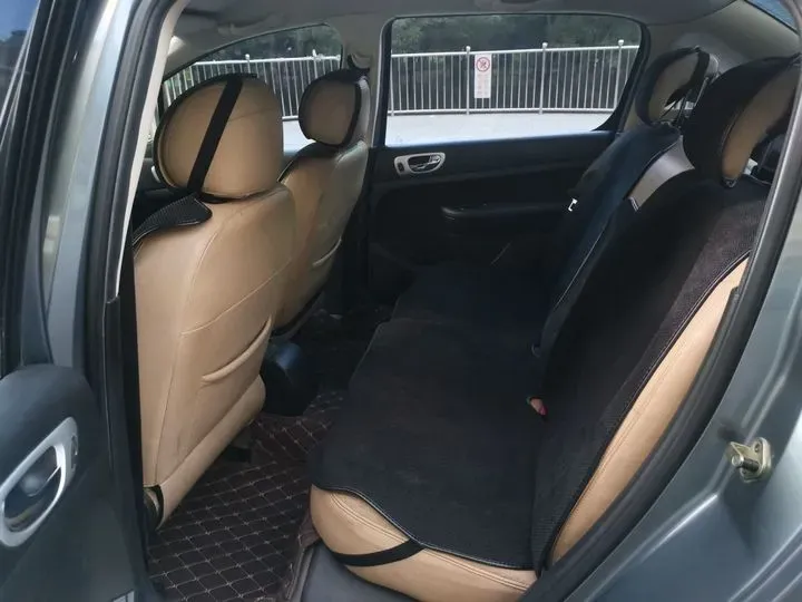 2010 Peugeot 307 1.6L 106HP L4 4AT,autocango,china used car exporter,china ev exporter,chinese used car exporter,chinese used ev exporter