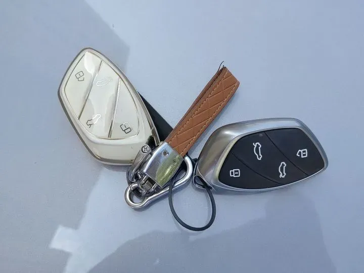 2021 Rising Auto MARVEL R 2AT BEV 69.9KWH,autocango,china used car exporter,china ev exporter,chinese used car exporter,chinese used ev exporter