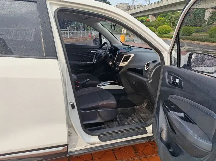 2018 ChangAn CS15 EV BEV 42.92KWH,autocango,china used car exporter,china ev exporter,chinese used car exporter,chinese used ev exporter