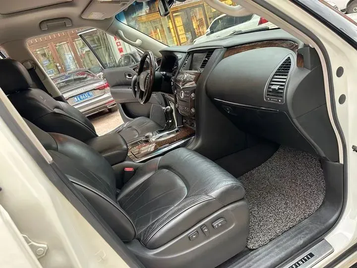 2013 Infiniti QX80 5.6L 398HP V8 7AT,autocango,china used car exporter,china ev exporter,chinese used car exporter,chinese used ev exporter