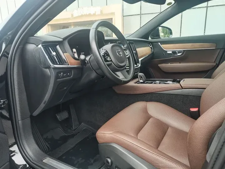 2021 Volvo S90 2.0T 303HP L4 8AT PHEV 11.6KWH,autocango,china used car exporter,china ev exporter,chinese used car exporter,chinese used ev exporter