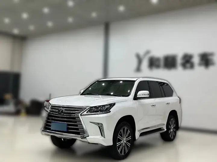2017 Lexus LX 5.7L 367HP V8 8AT