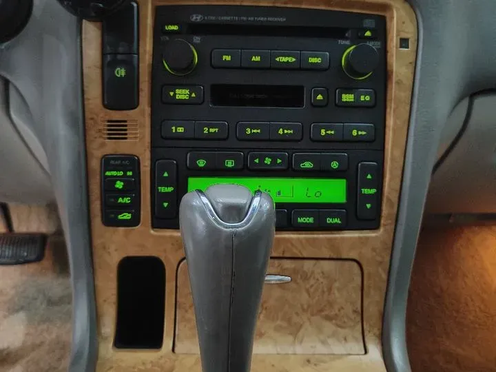 2006 Hyundai Equus 3.5L 210HP V6 5AT,autocango,china used car exporter,china ev exporter,chinese used car exporter,chinese used ev exporter