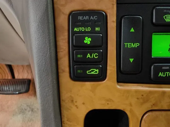 2006 Hyundai Equus 3.5L 210HP V6 5AT,autocango,china used car exporter,china ev exporter,chinese used car exporter,chinese used ev exporter