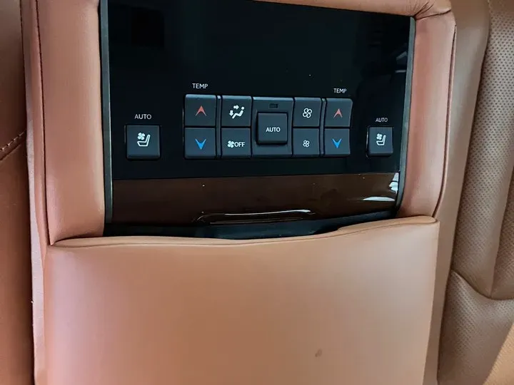 2009 Lexus LX 5.7L 367HP V8 6AT,autocango,china used car exporter,china ev exporter,chinese used car exporter,chinese used ev exporter