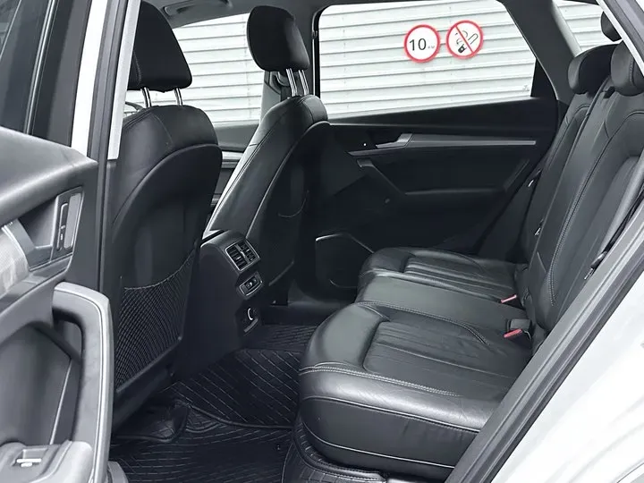 2020 Audi Q5L 2.0T 252HP L4 7DCT,autocango,china used car exporter,china ev exporter,chinese used car exporter,chinese used ev exporter