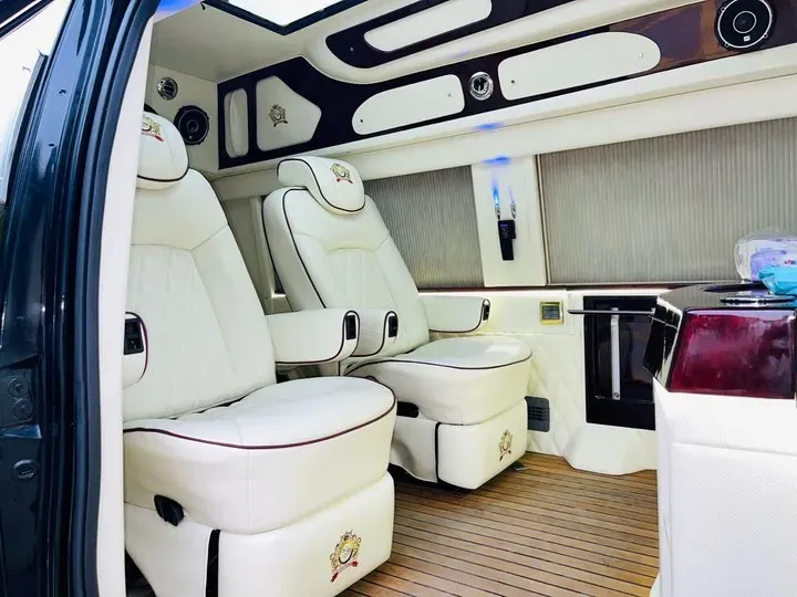 2011 Ford E350 5.4L 258HP V8 5AT,autocango,china used car exporter,china ev exporter,chinese used car exporter,chinese used ev exporter