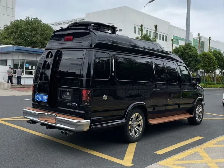 2011 Ford E350 5.4L 258HP V8 5AT,autocango,china used car exporter,china ev exporter,chinese used car exporter,chinese used ev exporter