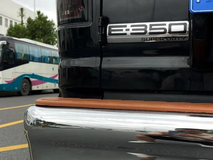 2011 Ford E350 5.4L 258HP V8 5AT,autocango,china used car exporter,china ev exporter,chinese used car exporter,chinese used ev exporter