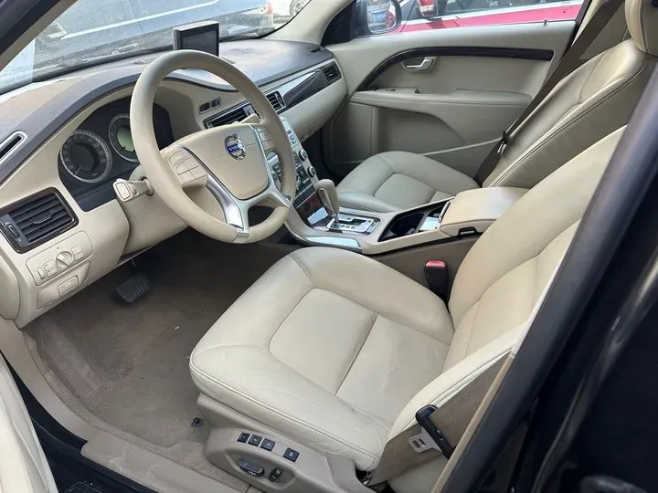 2010 Volvo S80L 2.5T 200HP L5 6AT,autocango,china used car exporter,china ev exporter,chinese used car exporter,chinese used ev exporter