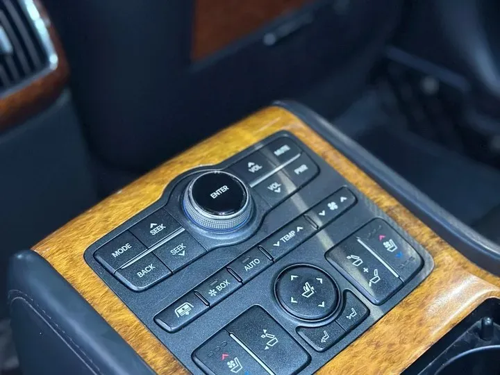 2009 Hyundai Equus 3.8L 290HP V6 6AT,autocango,china used car exporter,china ev exporter,chinese used car exporter,chinese used ev exporter