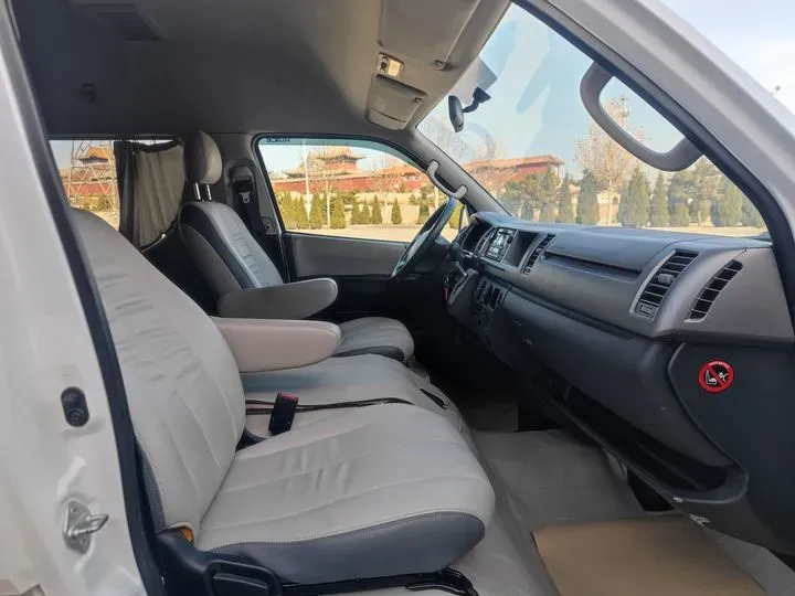 2011 Toyota Hiace 2.7L 154HP L4 4AT,autocango,china used car exporter,china ev exporter,chinese used car exporter,chinese used ev exporter