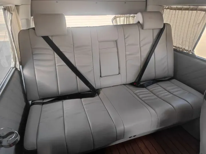 2011 Toyota Hiace 2.7L 154HP L4 4AT,autocango,china used car exporter,china ev exporter,chinese used car exporter,chinese used ev exporter