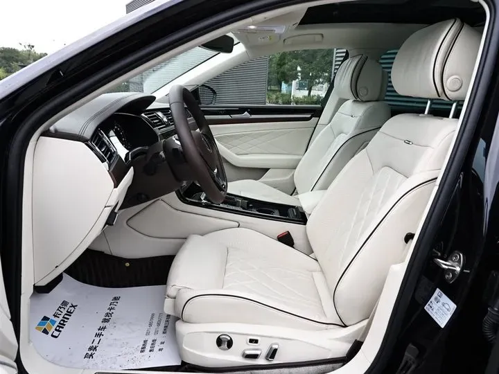 2021 Volkswagen Phideon 2.0T 224HP L4 7DCT,autocango,china used car exporter,china ev exporter,chinese used car exporter,chinese used ev exporter