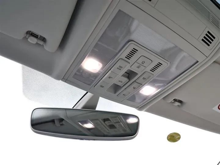 2021 Volkswagen Phideon 2.0T 224HP L4 7DCT,autocango,china used car exporter,china ev exporter,chinese used car exporter,chinese used ev exporter