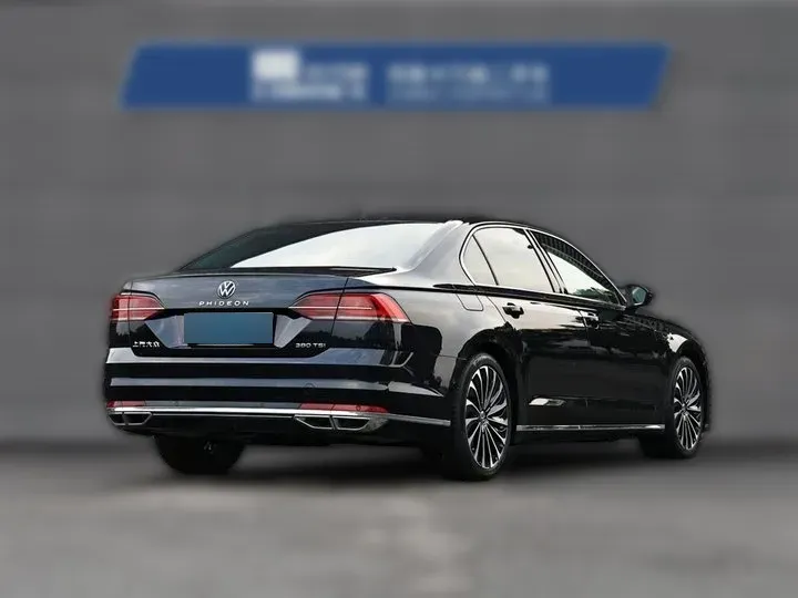 2021 Volkswagen Phideon 2.0T 224HP L4 7DCT,autocango,china used car exporter,china ev exporter,chinese used car exporter,chinese used ev exporter