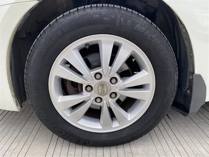 2012 BYD G6 2.0L 140HP L4 5MT,autocango,china used car exporter,china ev exporter,chinese used car exporter,chinese used ev exporter