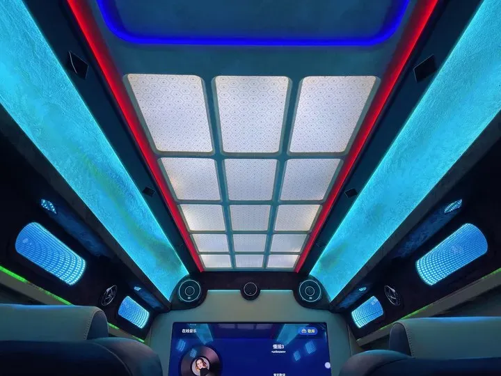 2011 Ford E350 5.4L 258HP V8 5AT,autocango,china used car exporter,china ev exporter,chinese used car exporter,chinese used ev exporter