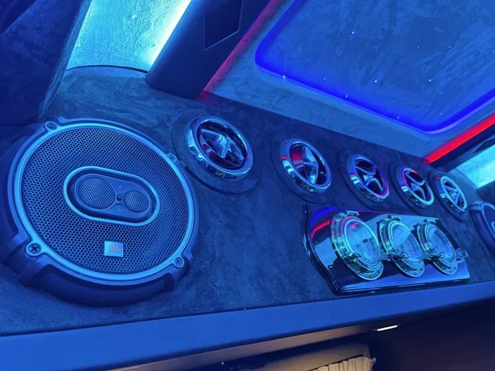 2011 Ford E350 5.4L 258HP V8 5AT,autocango,china used car exporter,china ev exporter,chinese used car exporter,chinese used ev exporter