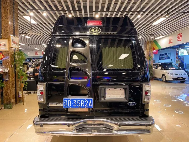 2011 Ford E350 5.4L 258HP V8 5AT,autocango,china used car exporter,china ev exporter,chinese used car exporter,chinese used ev exporter