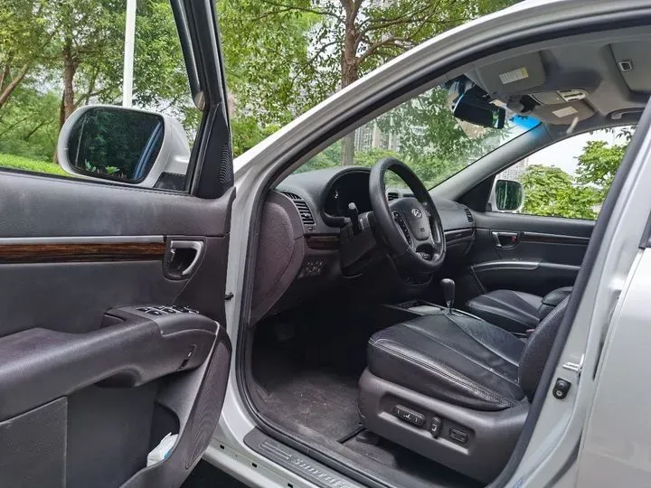 2010 Hyundai Santafe Classic 2.4L 174HP L4 6AT,autocango,china used car exporter,china ev exporter,chinese used car exporter,chinese used ev exporter