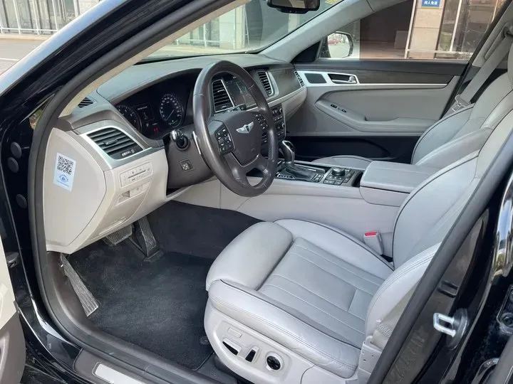 2015 Hyundai Cenesis 3.3L 282HP V6 8AT,autocango,china used car exporter,china ev exporter,chinese used car exporter,chinese used ev exporter