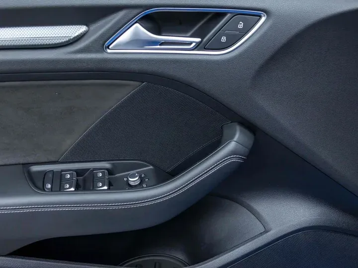 2017 Audi RS 3 2.5T 400HP L5 7DCT,autocango,china used car exporter,china ev exporter,chinese used car exporter,chinese used ev exporter