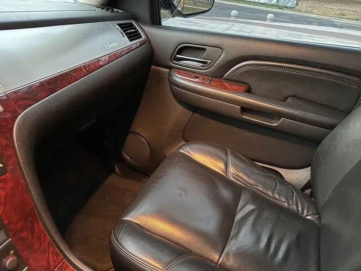 2008 Cadillac ESCALADE 6.2L 409HP V8 6AT,autocango,china used car exporter,china ev exporter,chinese used car exporter,chinese used ev exporter