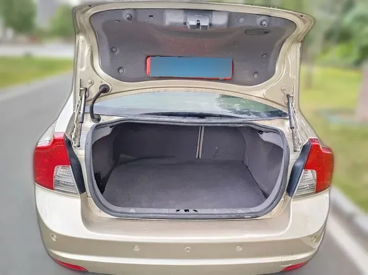 2010 Volvo S40 2.0L 141HP L4 6DCT,autocango,china used car exporter,china ev exporter,chinese used car exporter,chinese used ev exporter